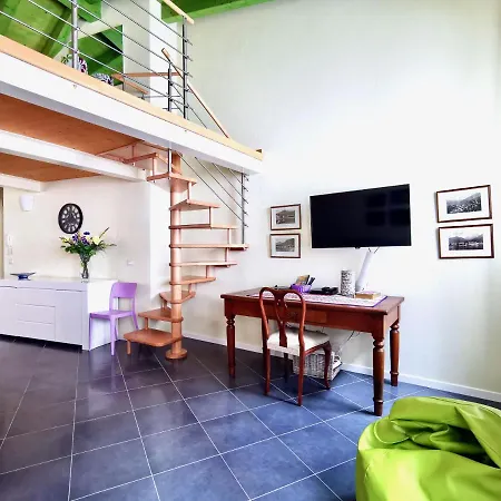 Manzoni By Design Studio アパート